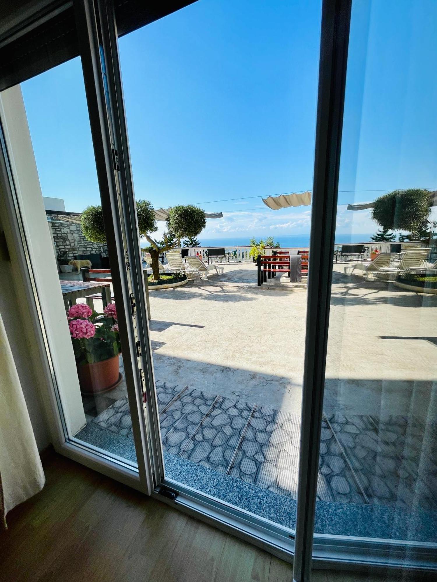 Viler Apartments Izola Buitenkant foto