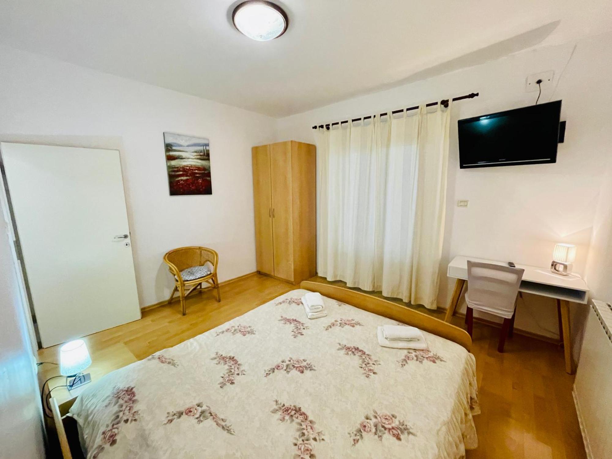 Viler Apartments Izola Buitenkant foto