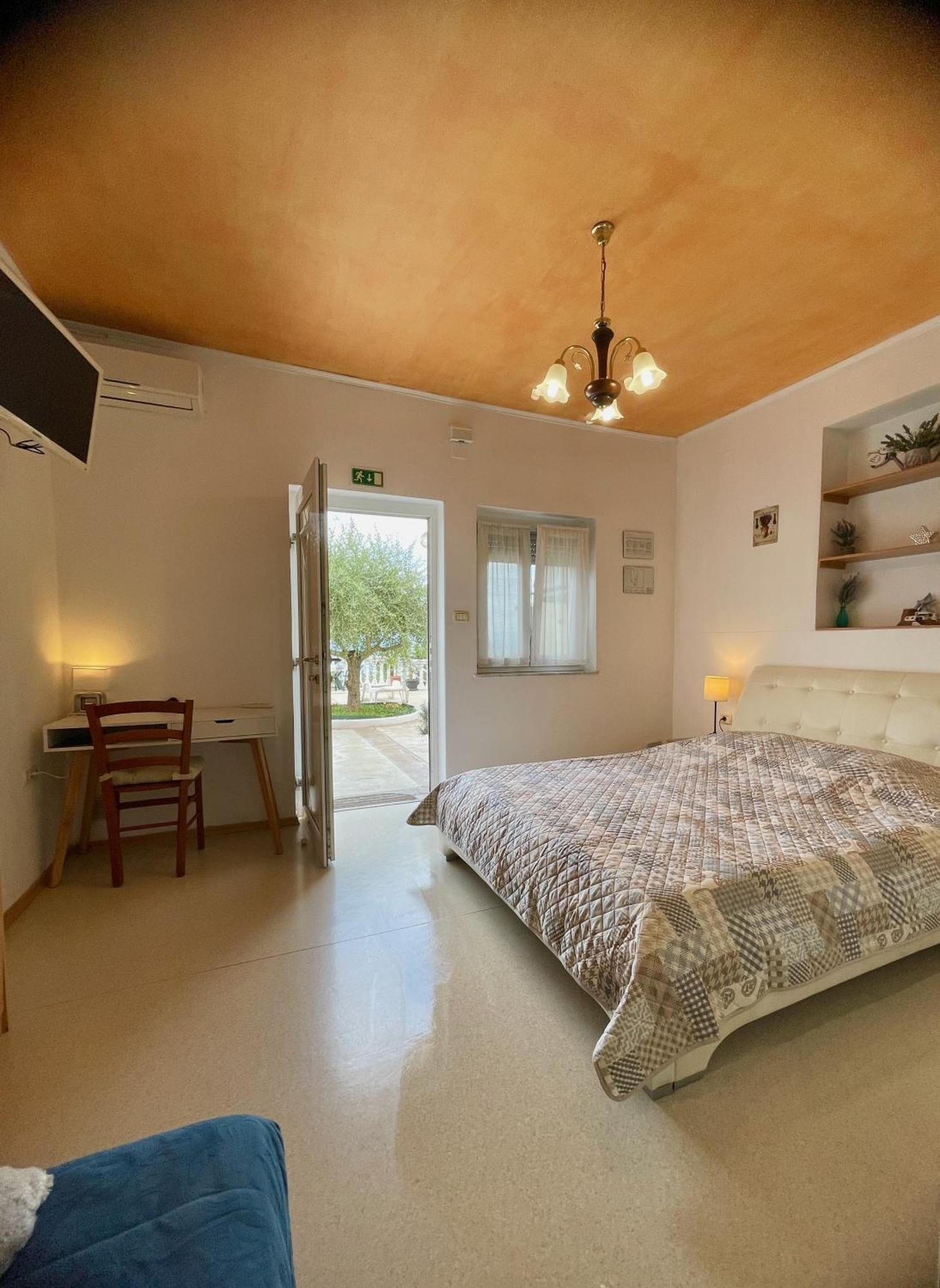 Viler Apartments Izola Buitenkant foto